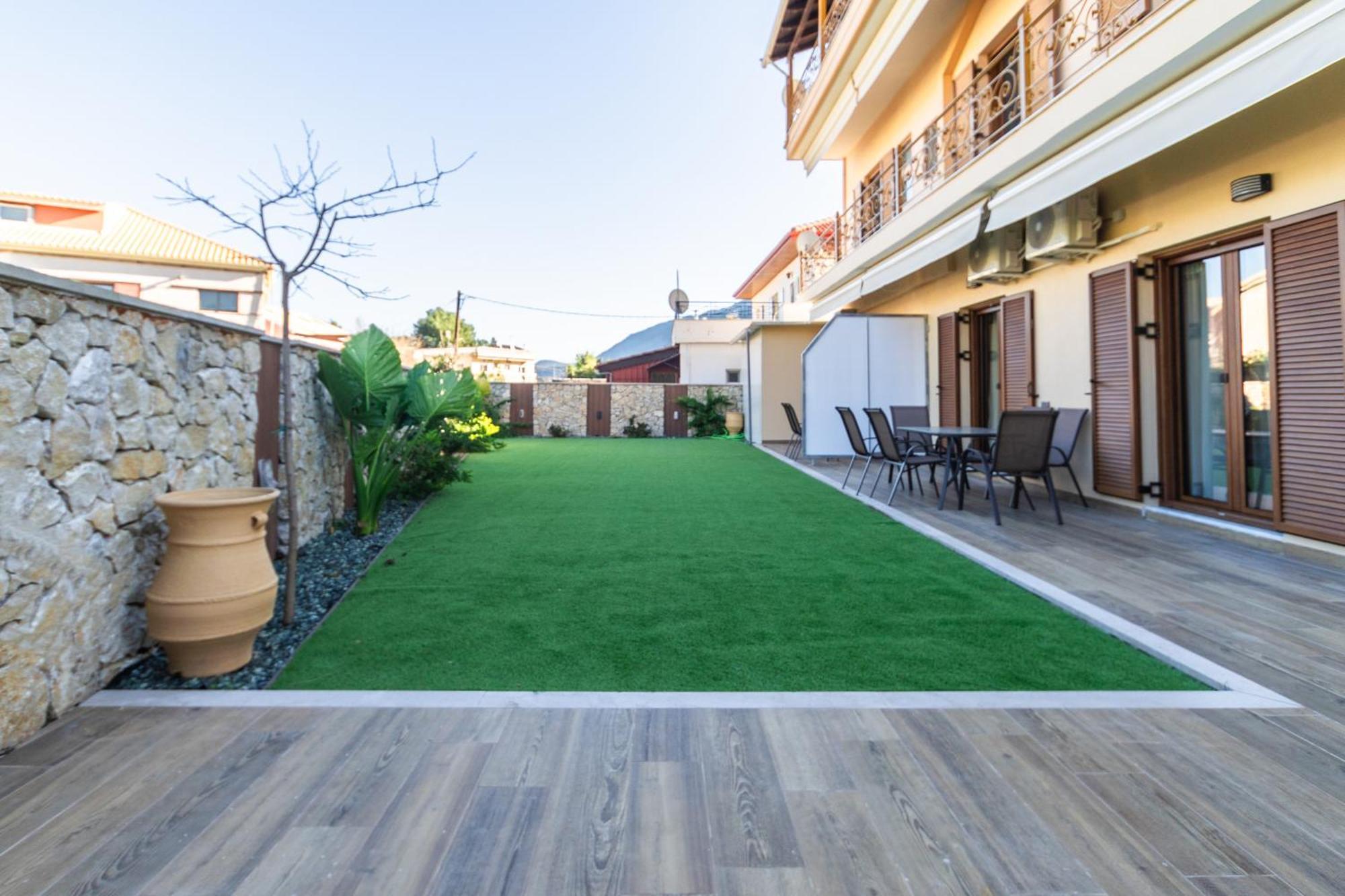 Elegance Suites ปลาตาเรีย ภายนอก รูปภาพ