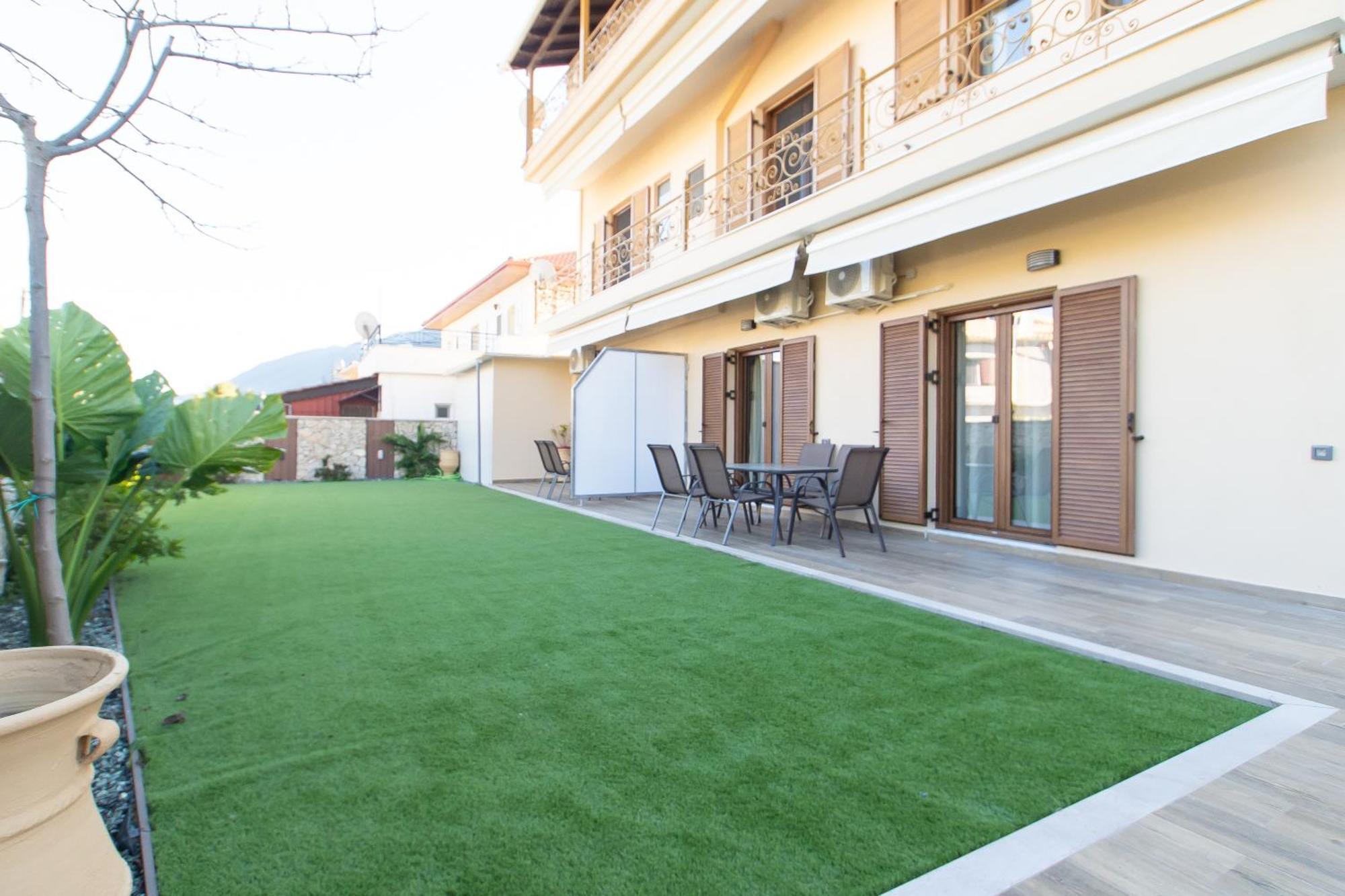 Elegance Suites ปลาตาเรีย ภายนอก รูปภาพ