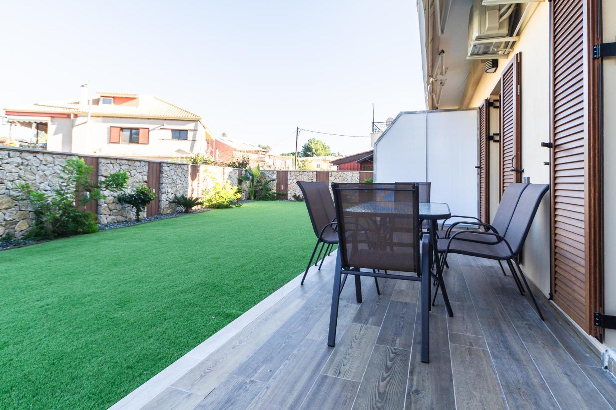 Elegance Suites ปลาตาเรีย ภายนอก รูปภาพ