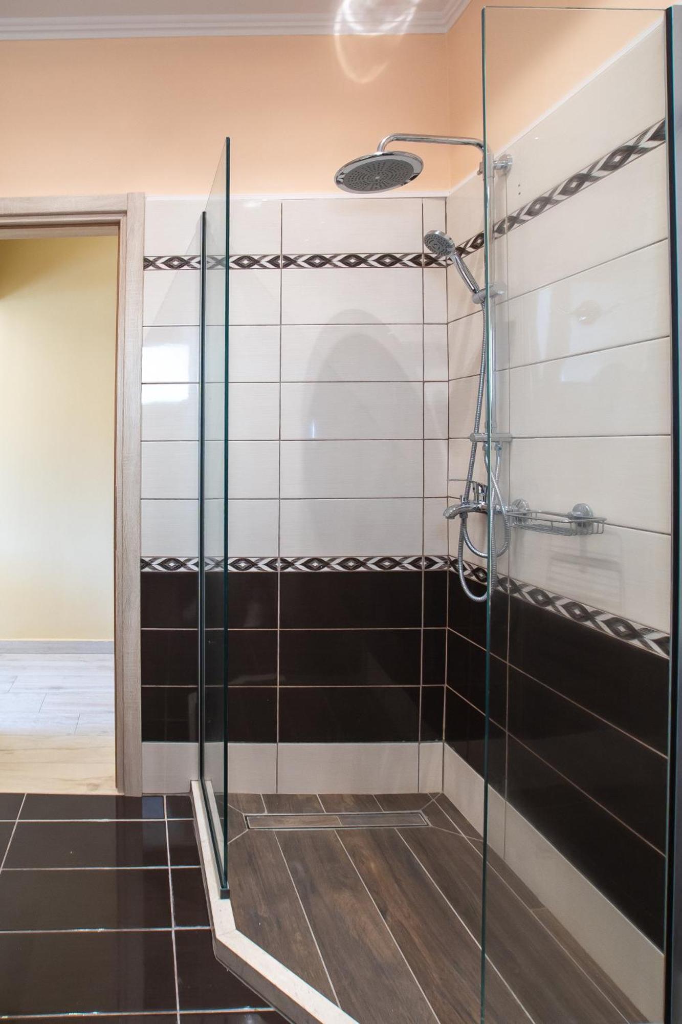 Elegance Suites ปลาตาเรีย ภายนอก รูปภาพ