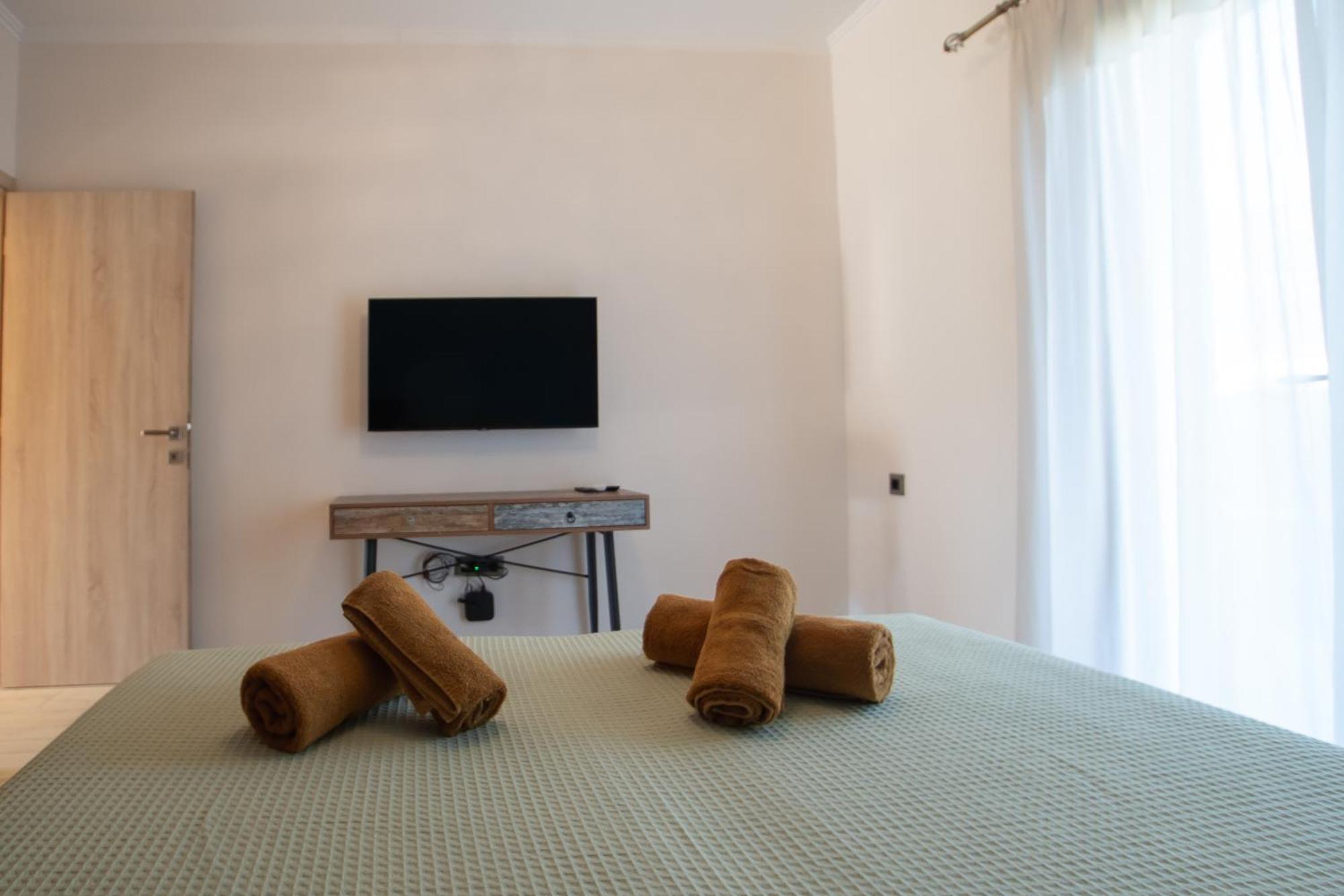 Elegance Suites ปลาตาเรีย ภายนอก รูปภาพ